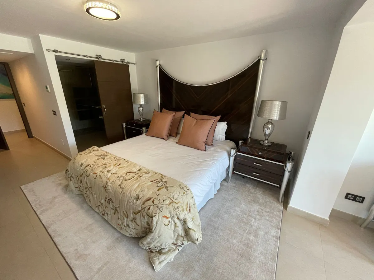 b98602c6-55b5-41ca-81db-8d6865c66818