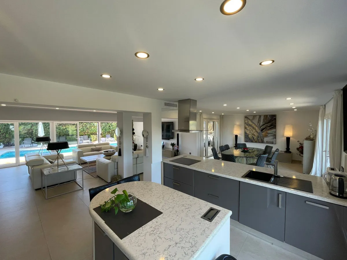 cc14e1f2-cbdf-4258-8692-5d2417506eae