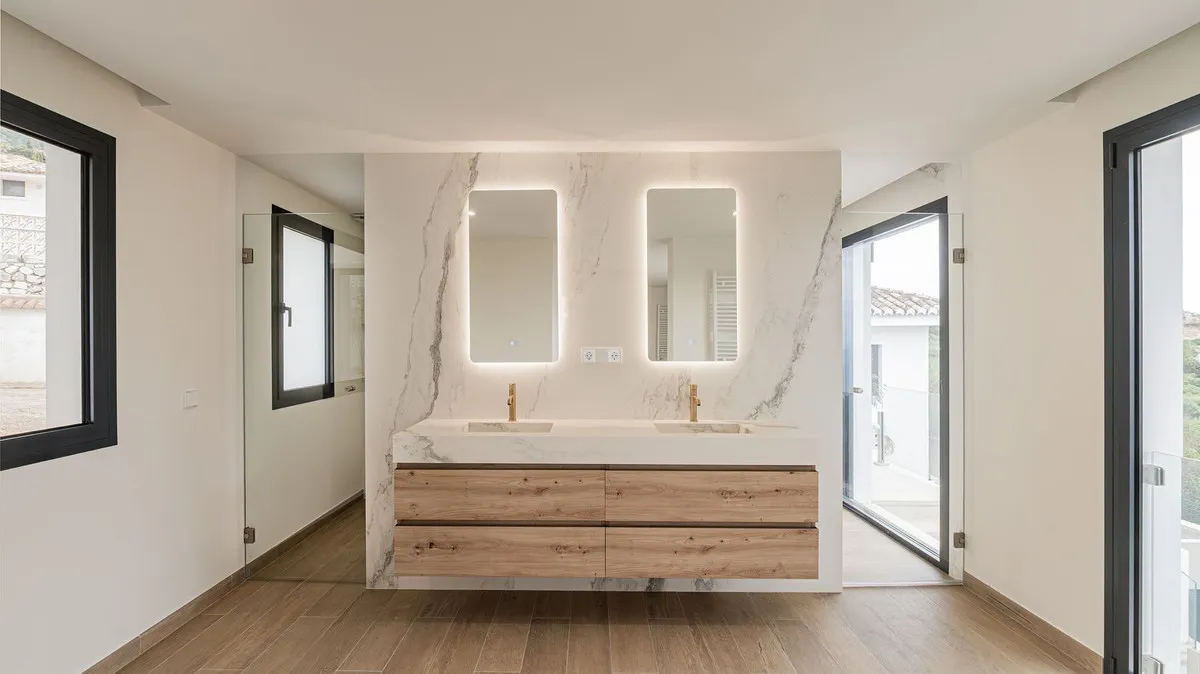 62eefd15-146d-49f3-b025-f17eca127555