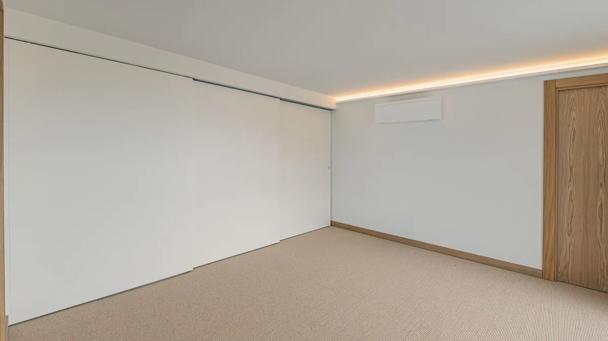 c6d2a991-4377-48dc-a3fa-e241c2f6903c