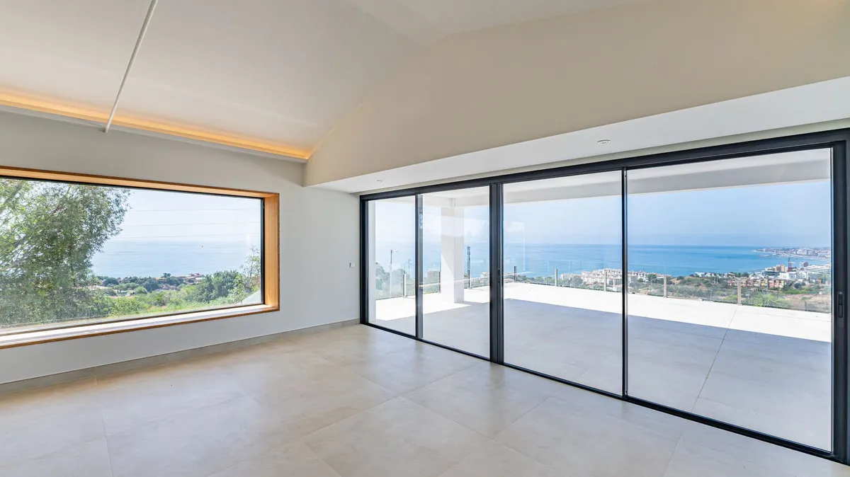 d95fe70c-f504-40b3-8116-0e2f33403c1e