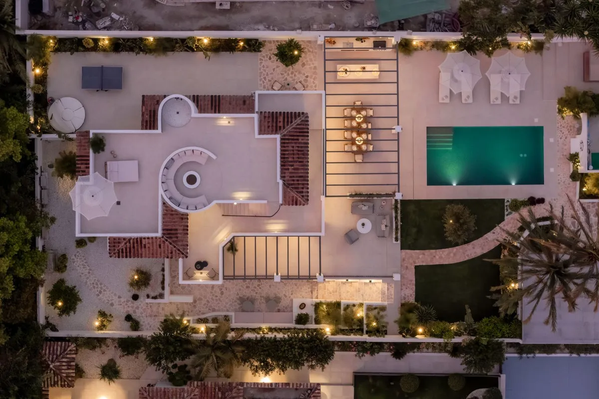 09d96384-00e5-460f-9267-e469ca12bd0e