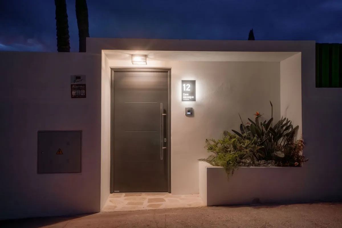 4872ca24-fa37-4aa1-bf4f-87fe334f5688