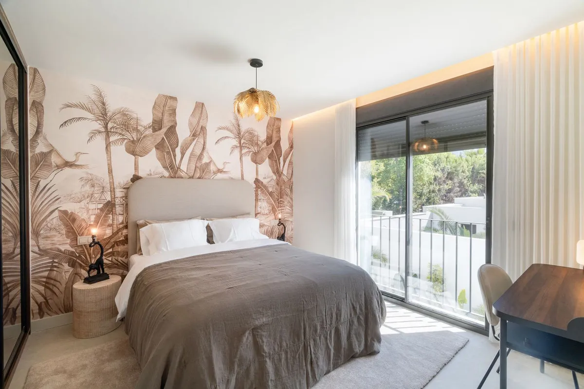 f61d3153-3c74-4bb8-b0c2-c9e15cf88803