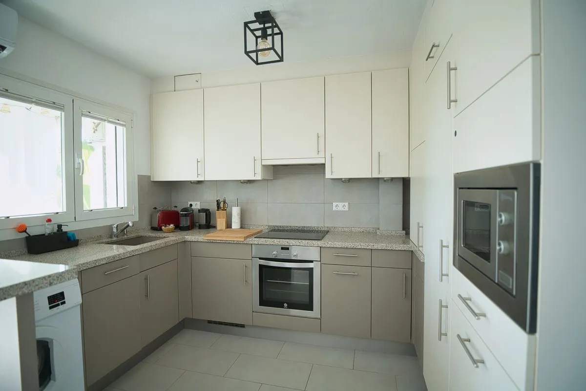 4885fff0-afd9-4960-a328-1e888f2bce97