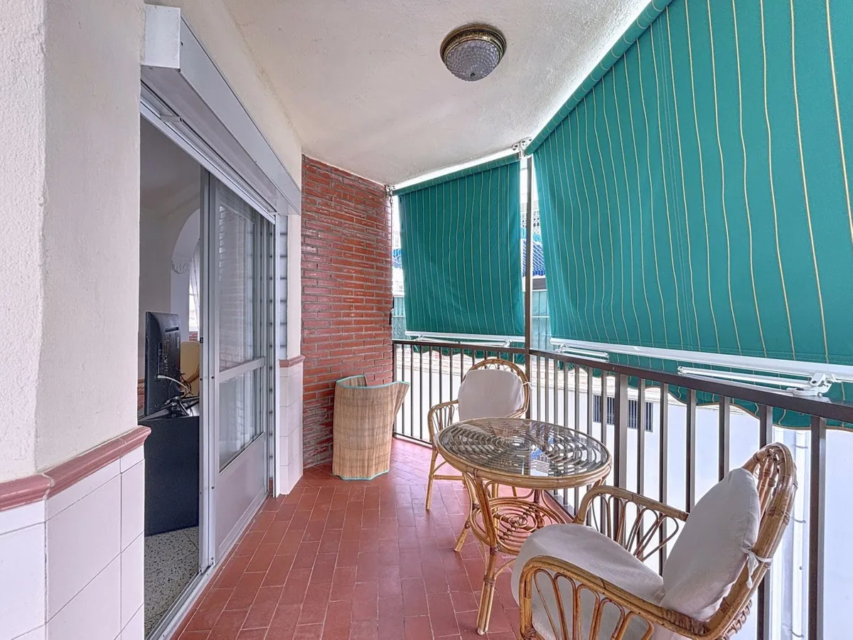 e987742b-e9aa-4c16-9231-43c291fc3ccd