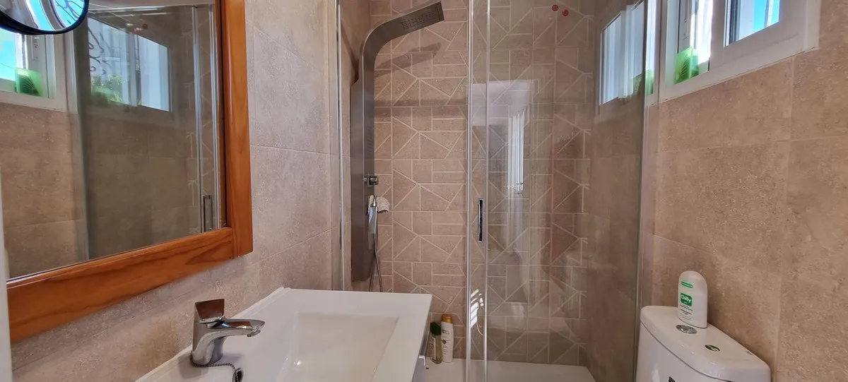 35906633-8a68-4a0d-957c-fa94ba6fdcbc