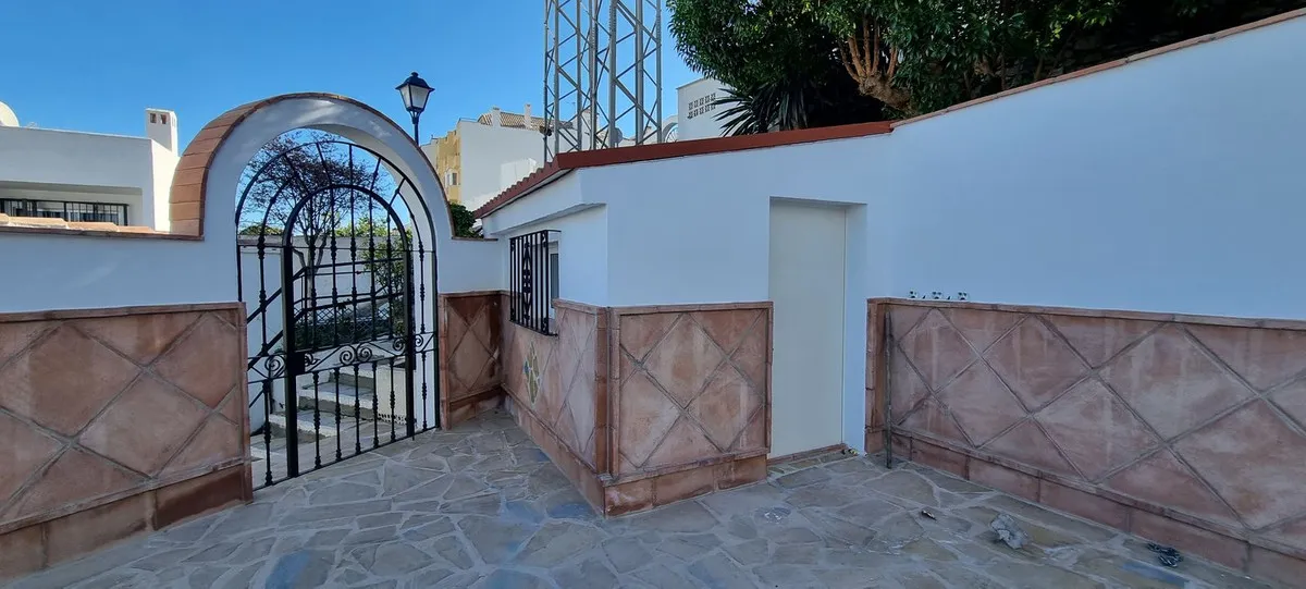 64b9d64d-4861-4ac4-b650-4dc505893577