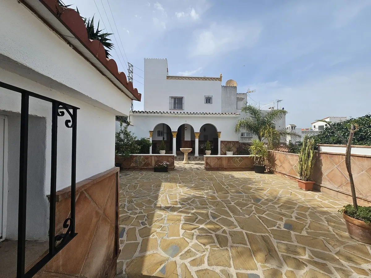 9245876d-7459-47aa-9852-65822a8127e2