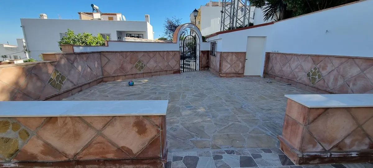 b5c46914-08e2-4e2a-9cfb-e8f1e5c541e9