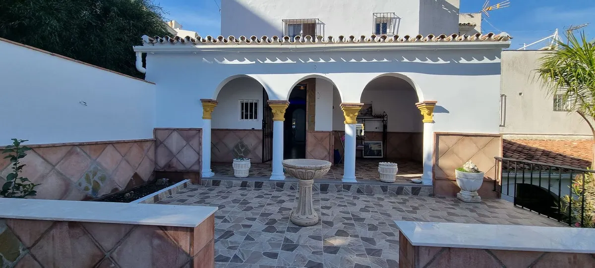 f98365de-7d7d-42be-b003-fbcb098dda3f