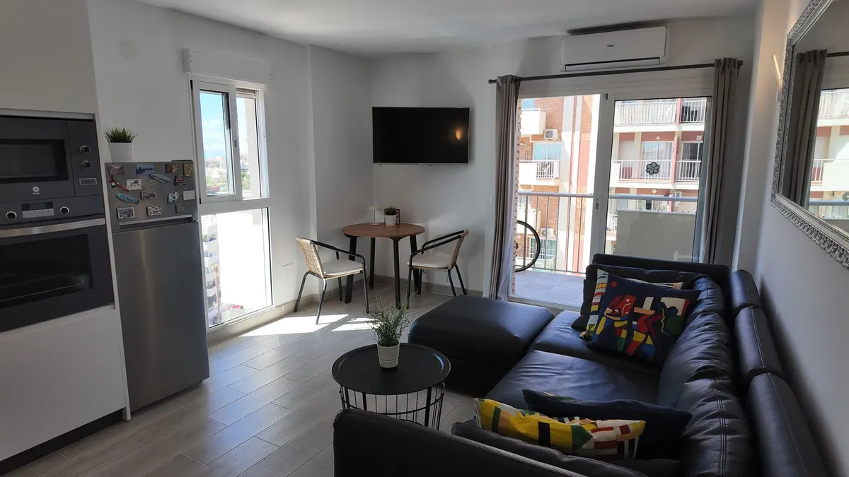 e9cfd903-4d6f-4cbd-b2d7-f9030503166e