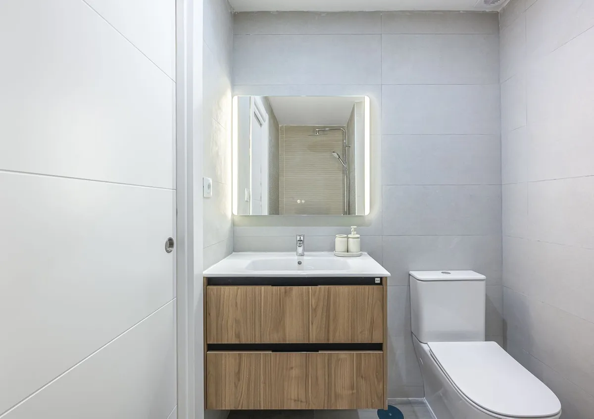 7afb06fa-91c0-4871-a1c2-7a6fdbea2bef