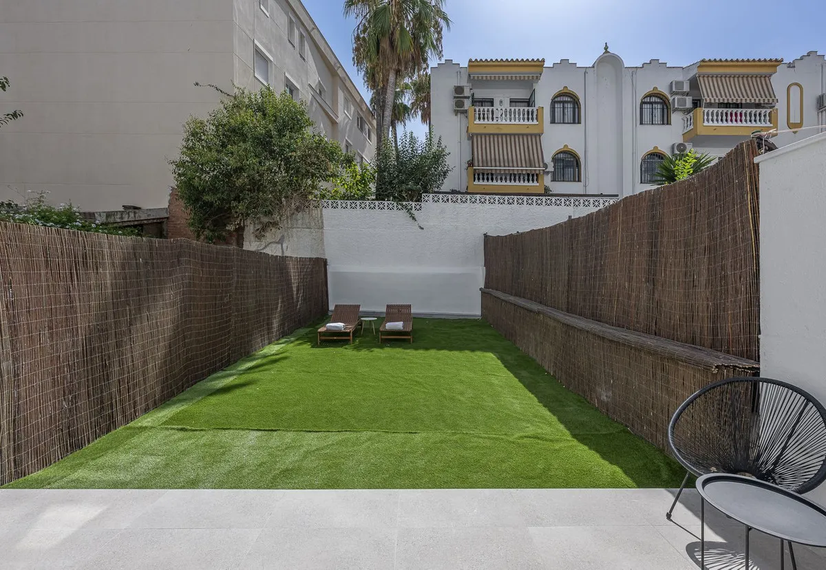 c12e000c-3b65-47f3-98d6-7ab6f0d14991