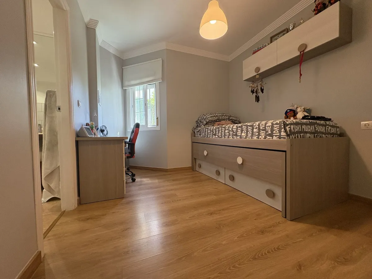 0ee8f3e8-eec9-4e89-807d-a4abdd153905