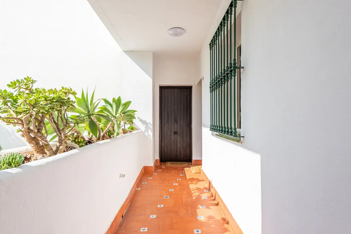 004f5133-cfb7-4c67-8280-6b0cd7752a70