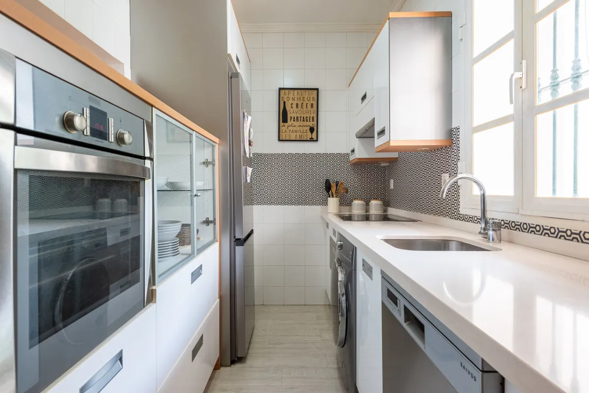 fd9a9e6a-9e5a-45bd-8edd-e3ef9c850fd4