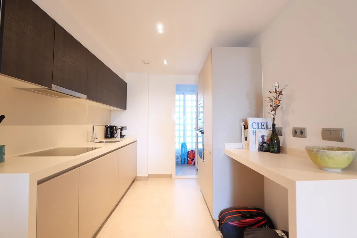 e541295c-c330-433b-aeb8-f15f9ce6281c