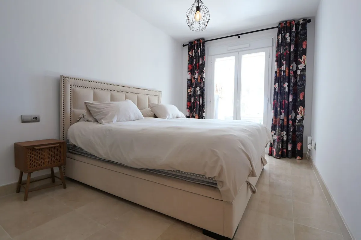 f22e4d50-559b-41f8-bfca-84defe2aacf8