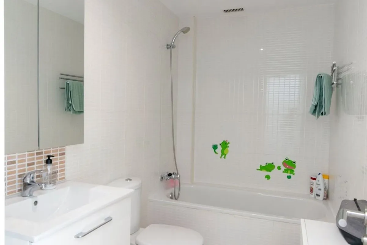 56359987-64e2-471b-9c71-a98f40f683b0