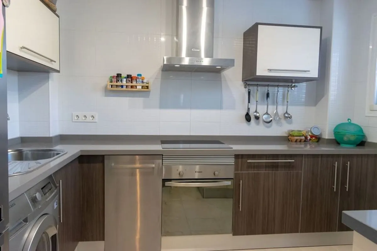 abbc1220-3ec8-48b4-9952-27390a9d7a6c