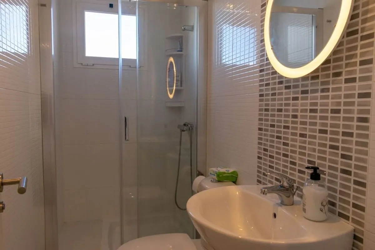 e4beba3b-e477-420f-a324-08b186d93e20