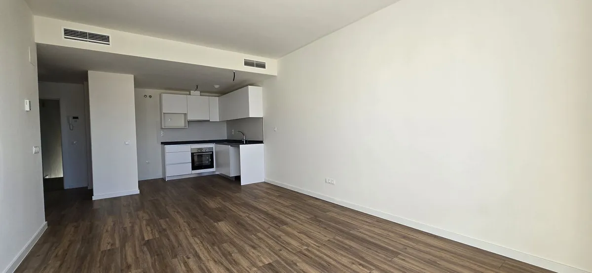 1d9ed6fb-e914-4f6e-9e4f-d27a1e674083