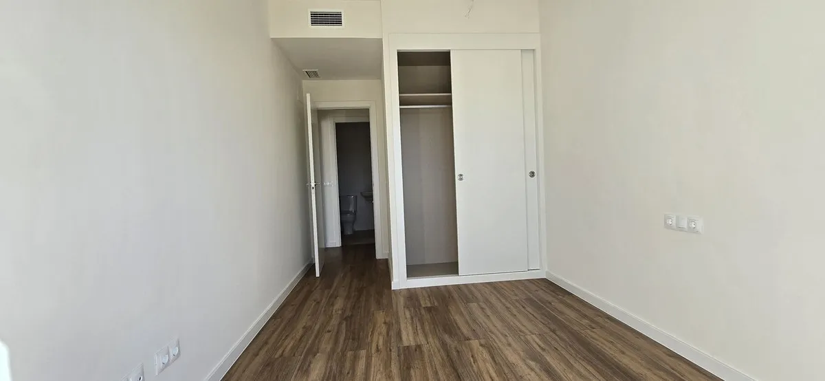 4c7d5ff1-250e-4f77-bdeb-8559a1a2b96e