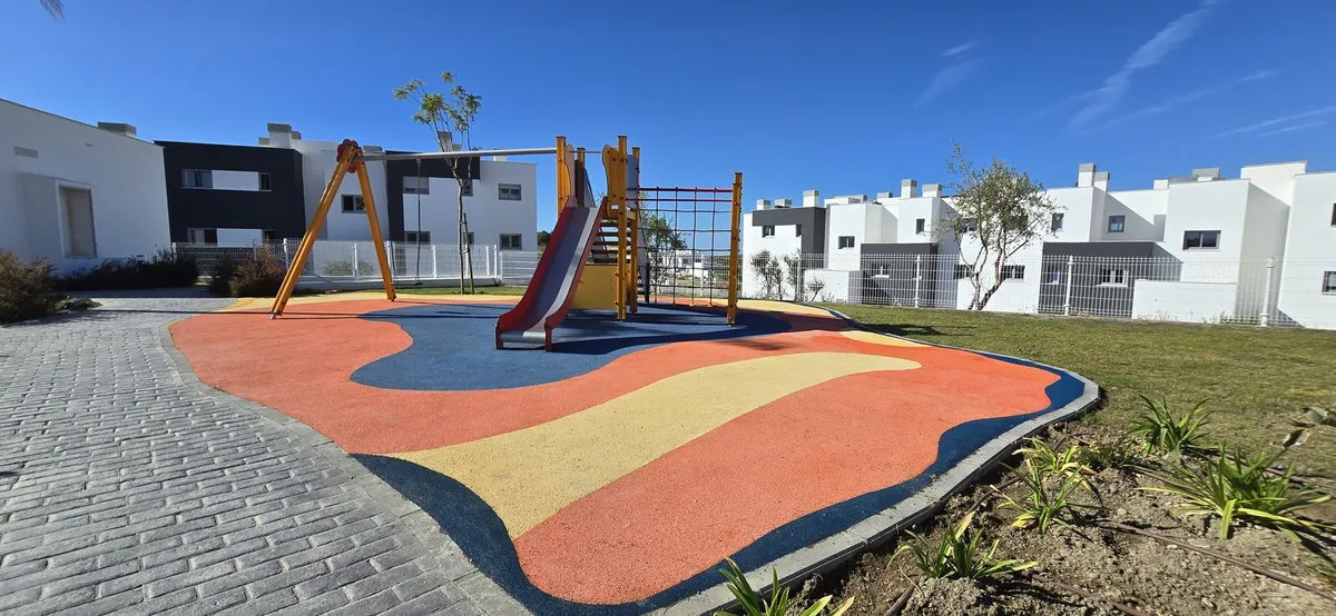 fea2e1e3-c77e-4057-b669-b0d73455fe6a