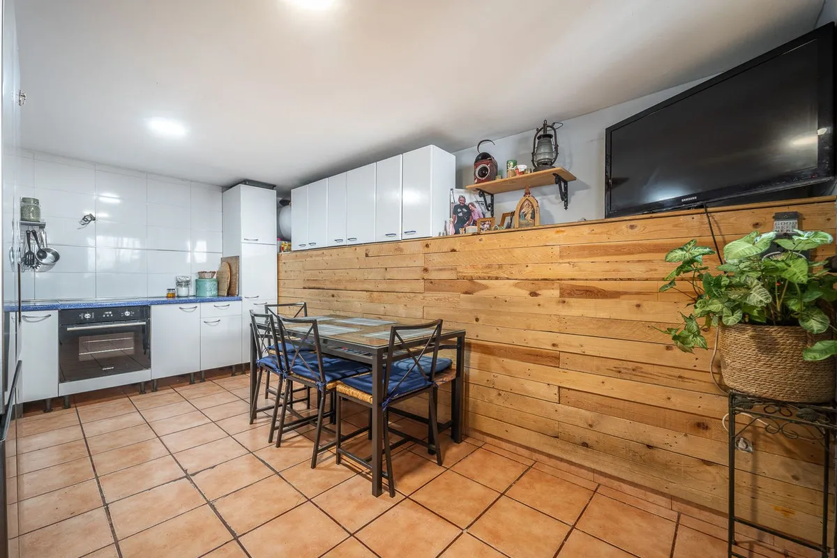 7bf06972-ba37-4ff7-92b3-c39c5186bd71