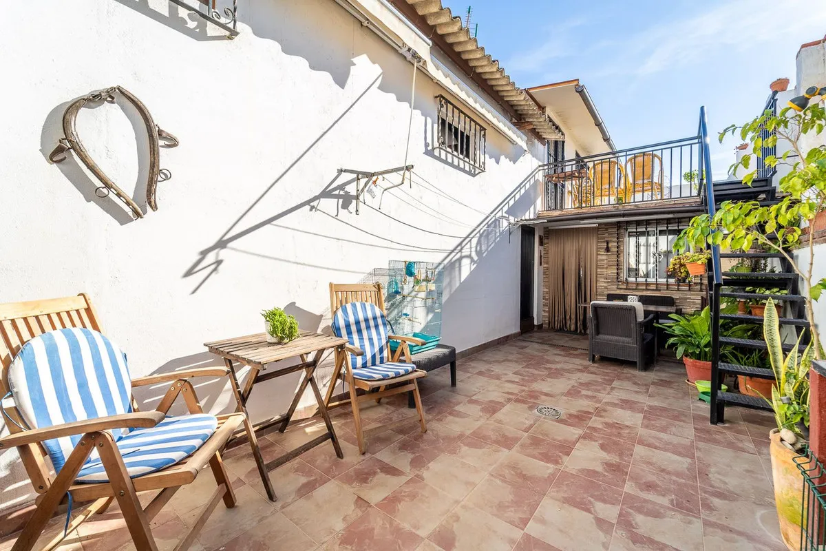 f4379bf0-84d0-436c-a014-12b8376e03c9