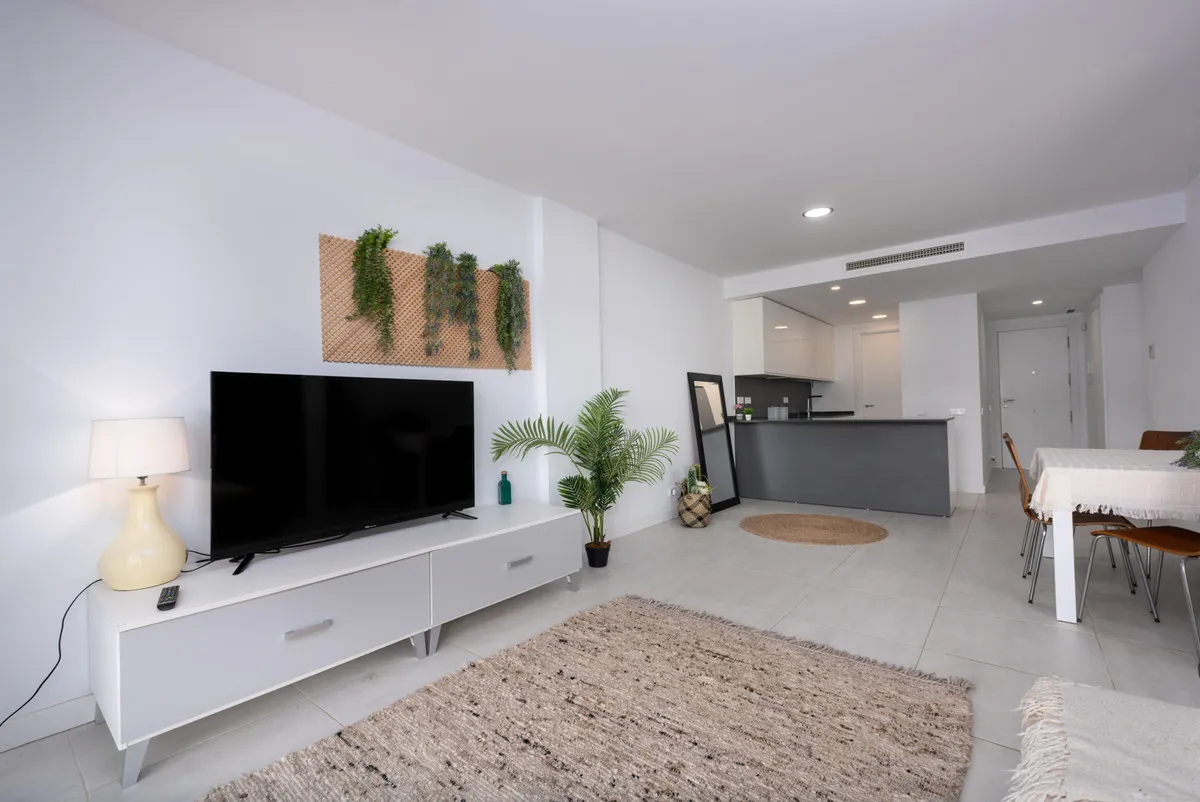 641a57d8-74fb-499f-862b-75c1a6f34a21