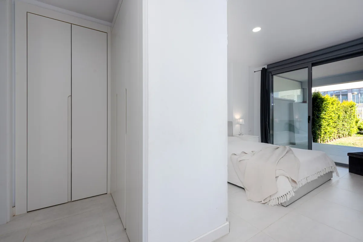 ef547b05-c393-4ec6-a53b-f578f06d5531