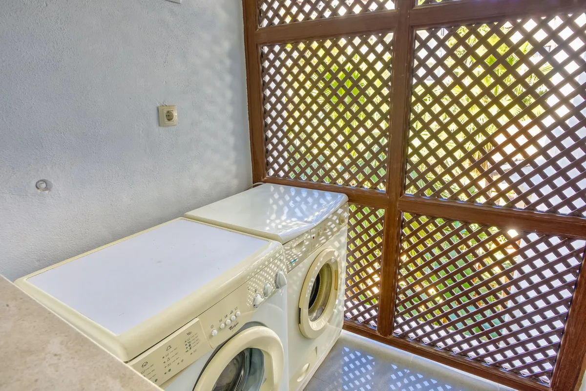 a25dcb93-be03-4de2-bfcf-39d2b93b9707