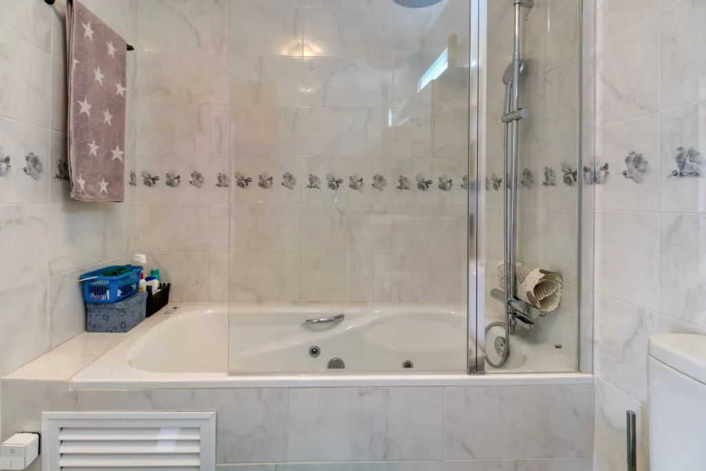 2f9821ef-620e-4049-887d-02309ad74607