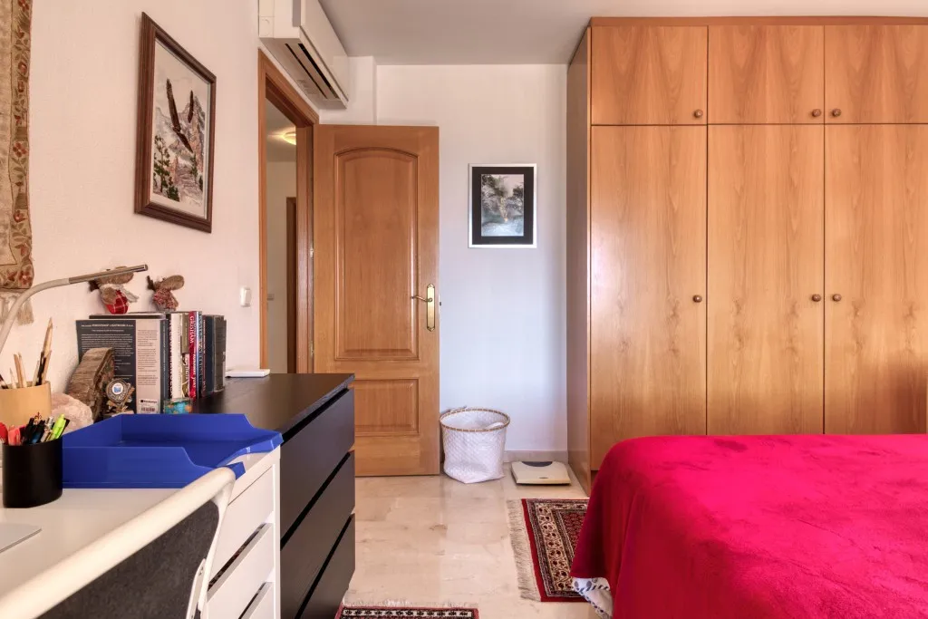 95b2bf4b-c6fb-4381-8dcd-3ec8297558a7