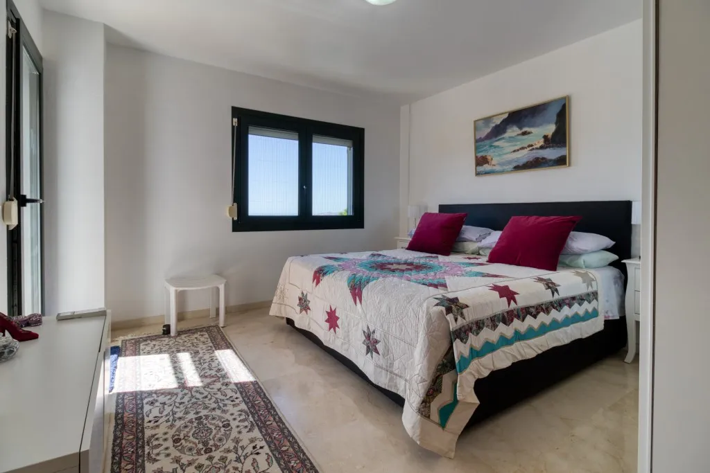 d1f60537-a383-41d7-9a92-c951aeb2d9f8