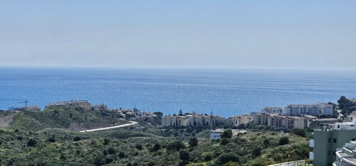 04df1dc8-a49b-400e-8376-f68fe77071f1