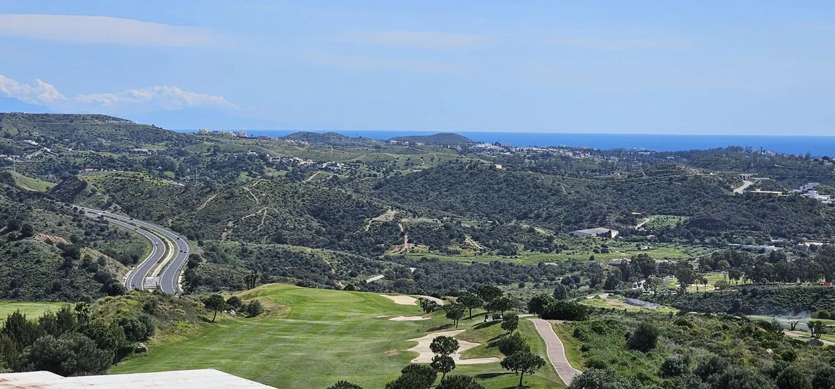 2edc9d0c-8d21-43f4-a96c-4830f06c17a2