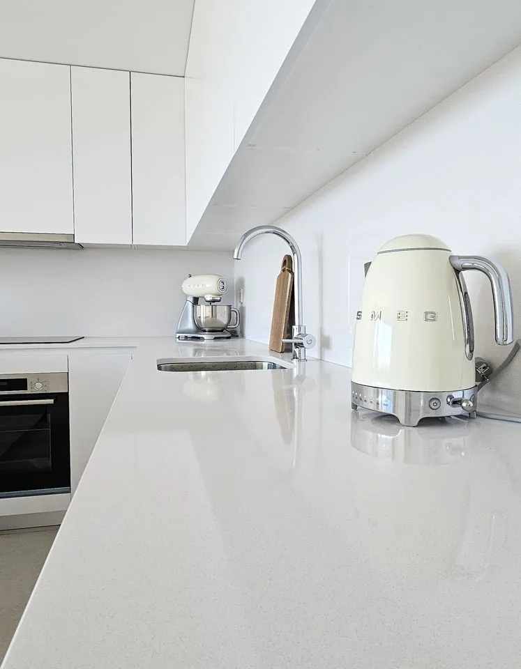 89301612-5b85-4d56-8899-c41e7f5470a8