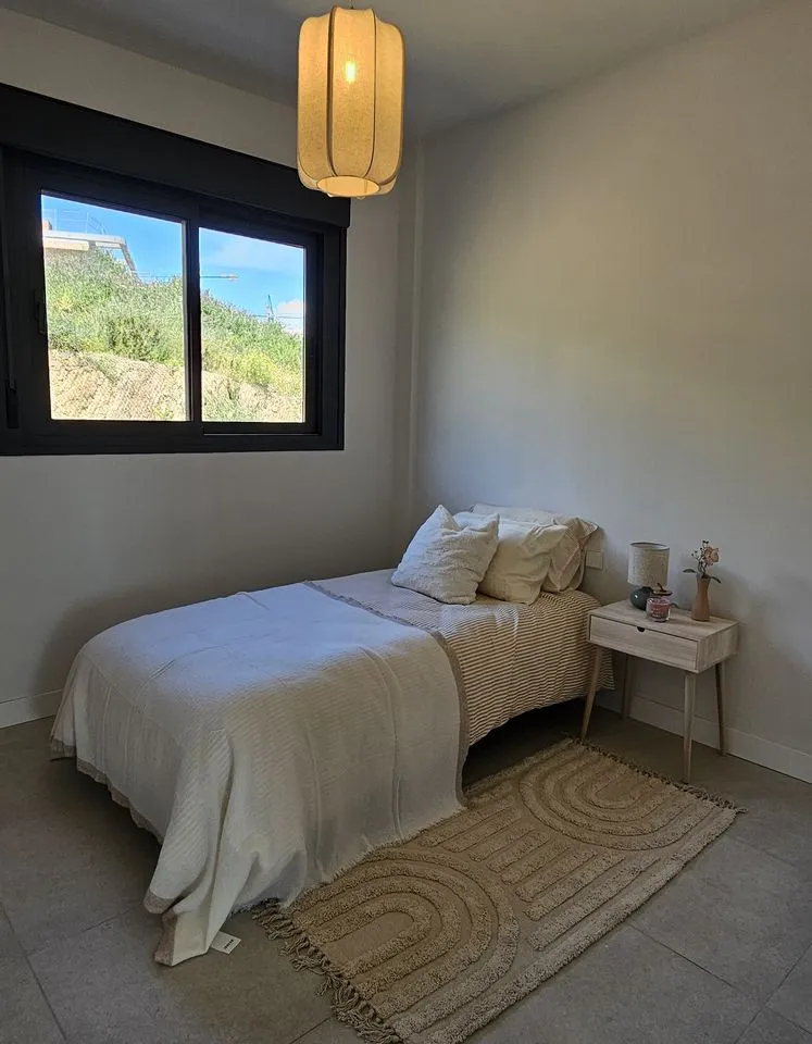 ad8862f5-6a57-4bd6-b247-ac702dc10479