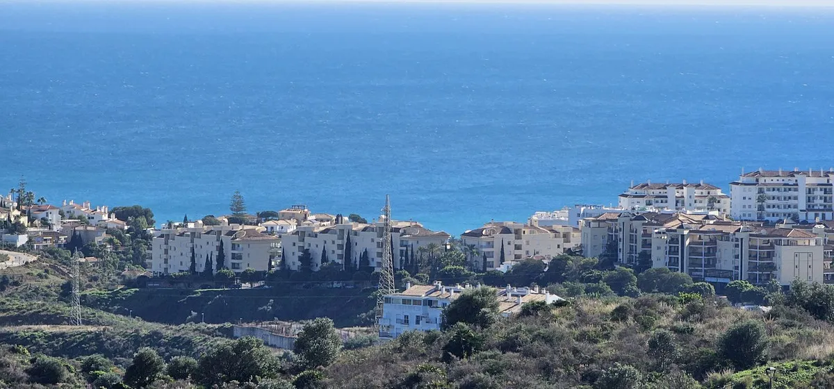 c1f6423d-0d72-42b6-8949-9adc9de4b64a