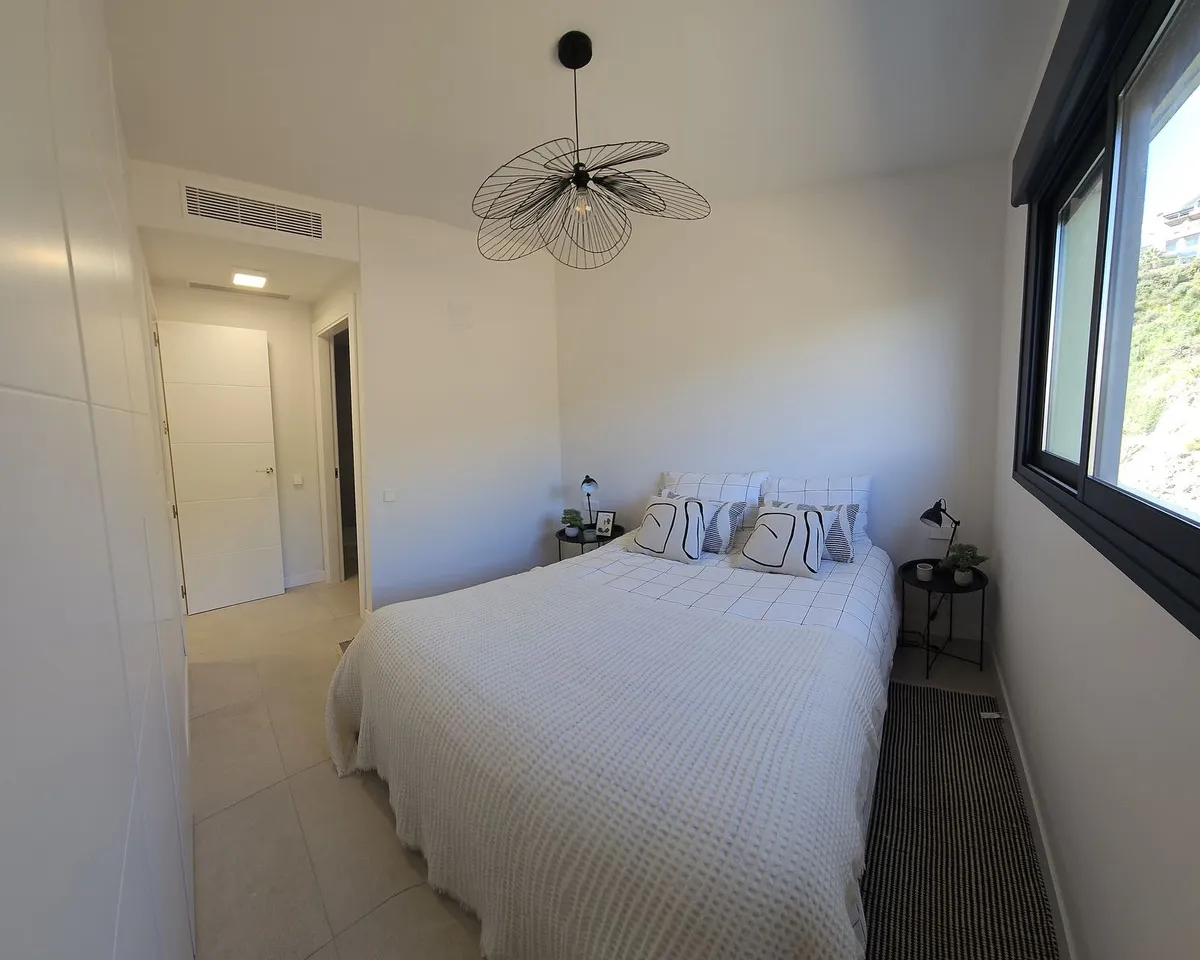 caa5ef77-a441-404a-a9ec-bfb4e026c593