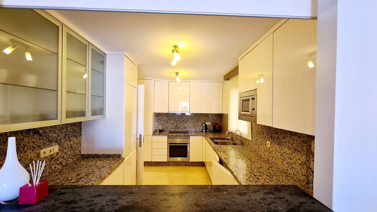 4c086b0f-d28a-4c78-96fd-66b651e17f07