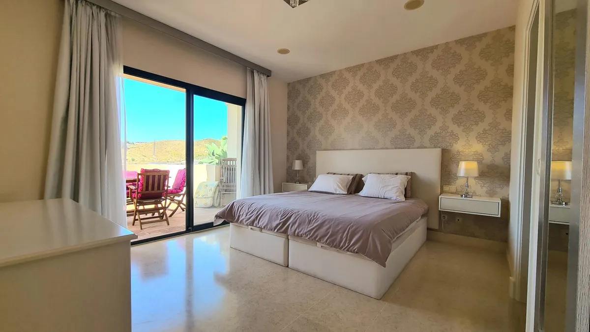 831ee300-b710-42e9-a1a0-c7a1c6d14366