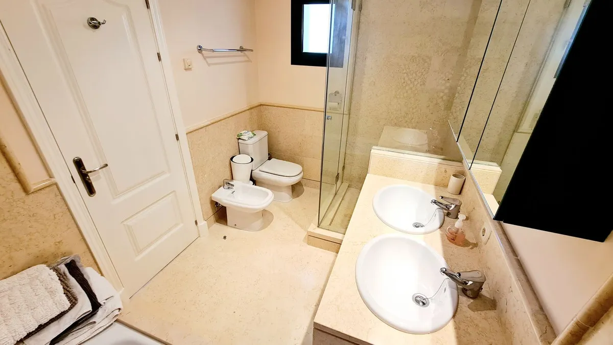 d8a7f501-ca3e-4f93-94ea-e9737b8c28b5