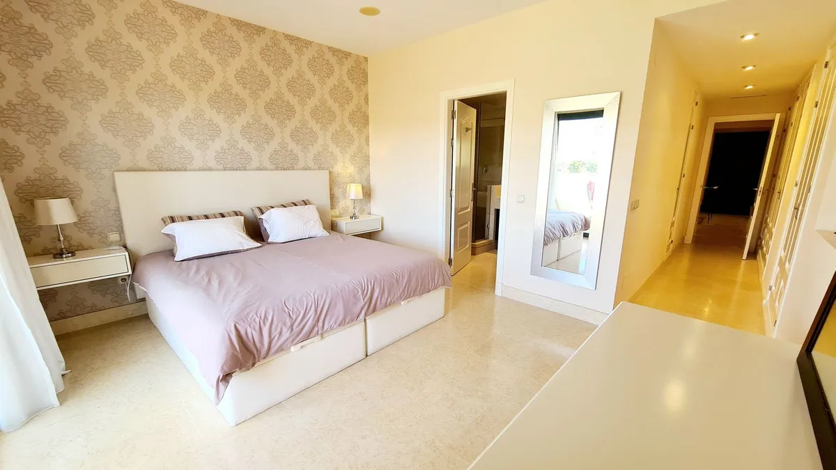 f1d0c340-a5c2-4600-a29d-80630eccebf4