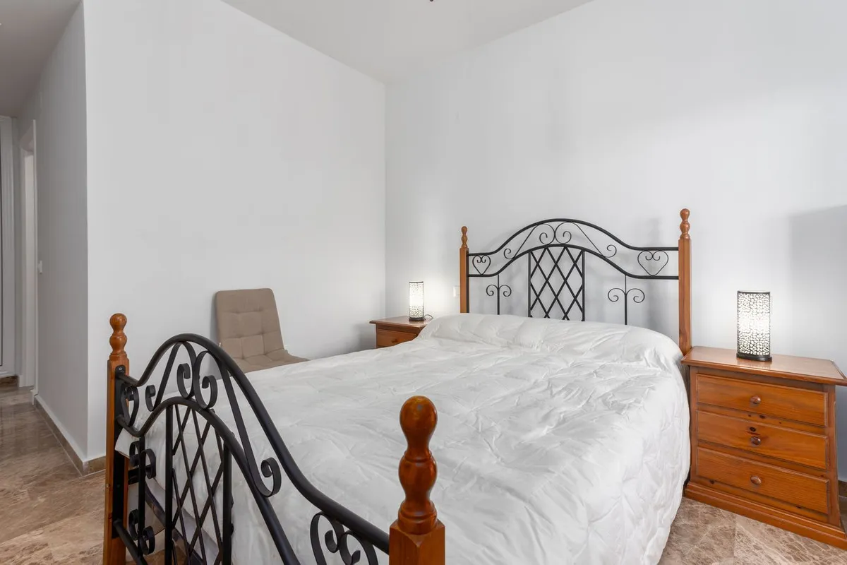 30e84b3c-5115-4abd-b309-f397a1693104