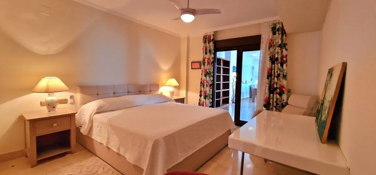 ebdde5a1-ad22-42e3-b78f-751faa188cfe