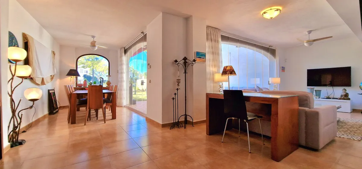 ec51e0e8-1324-4df3-aac1-e73502521a7a